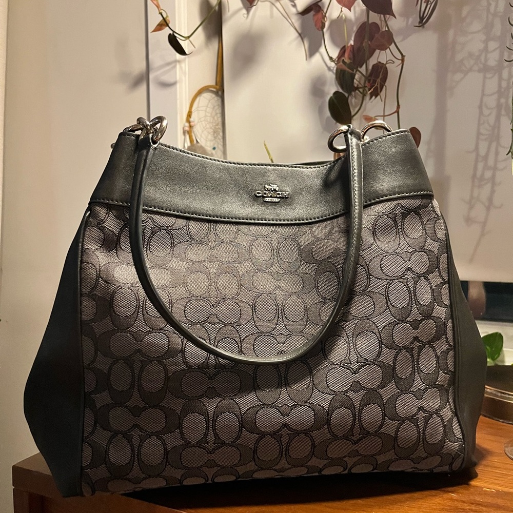 Coach 3-pocket Lexy shoulder bag